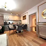 Da Vinci Apartment Paris Montmartre Aircon