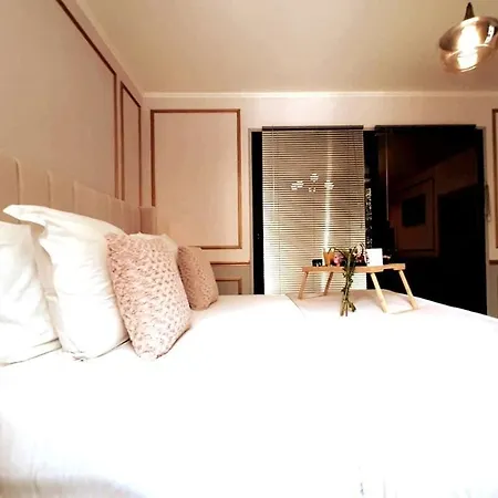 Appartamento Da Vinci Montmartre Aircon Parigi